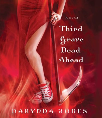 Darynda Jones — Third Grave Dead Ahead